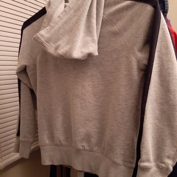 MU Hoodie - Picture 3 of 6